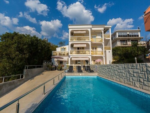 Жильё посуточно Lovely Apartment in Crikvenica near Sea Beach в Цриквенице