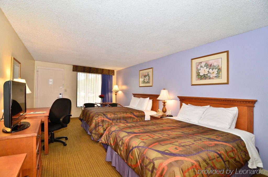 Фото Quality Inn near Manatee Springs State Park