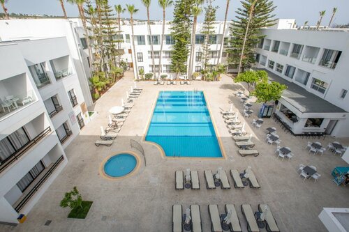 Внешний вид отеля Anthea Hotel Apartments в Айя-Напе (город), фото 4