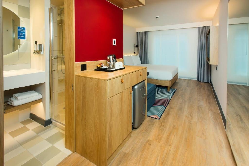 Фото Hampton by Hilton London Park Royal