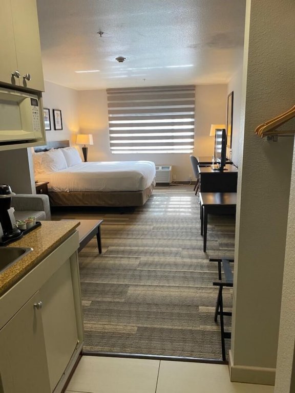 Фото Hotel Marguerite, Trademark Collection by Wyndham