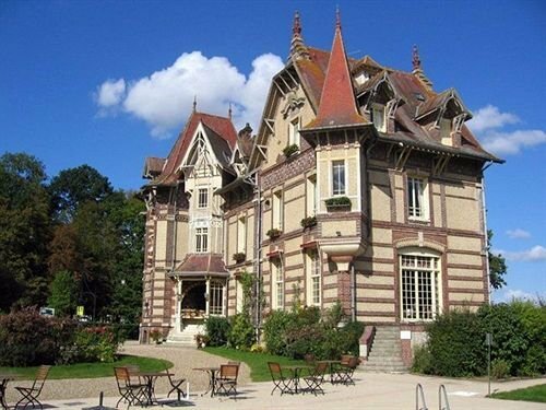 Гостиница Château de la Rapée в Бове