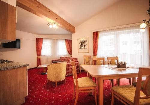 Фото Arlen Lodge Hotel