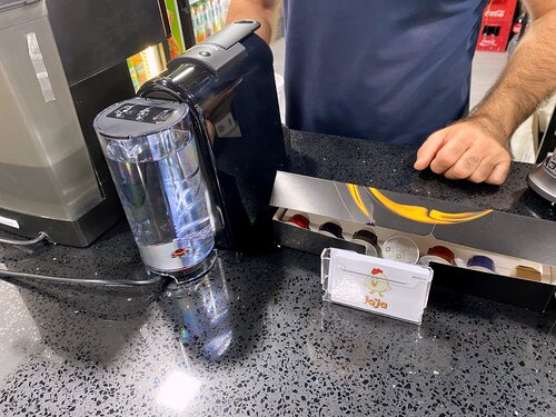 Lezbiyenlik pornosini kaltaklash bilan tomosha qiling