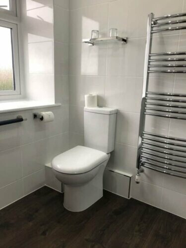 Гостиница The Pines Hotel в Санадже