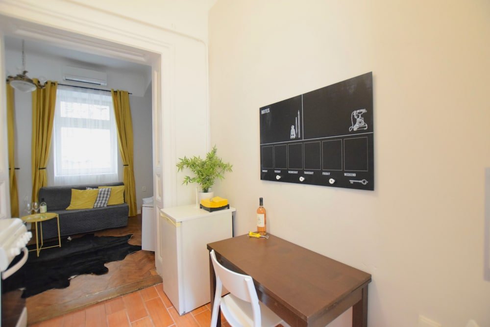 Фото Standard Apartment by Hi5 - Chainbridge