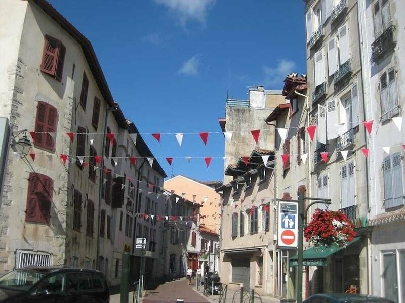 Гостиница Cosy Appartement Bayonne Historique в Байонне