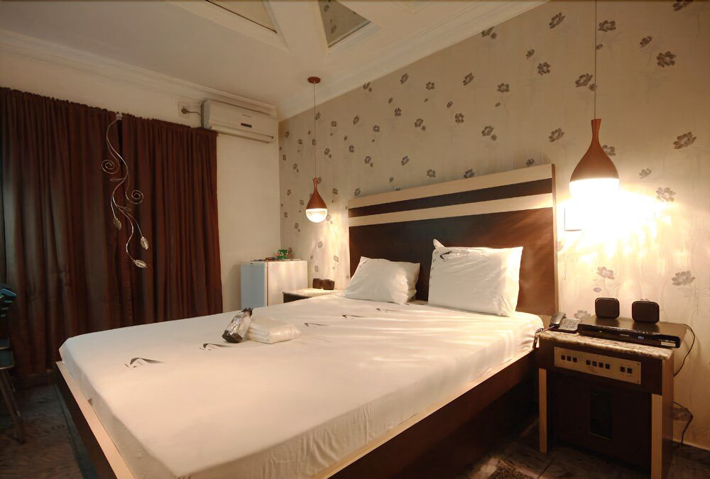 Фото Illusion Motel - Adults Only