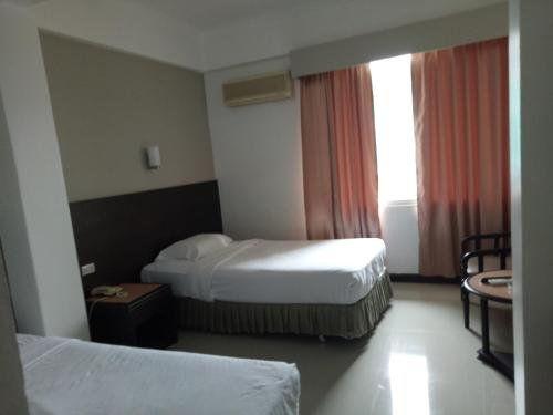 Фото New Cathay Hotel Betong