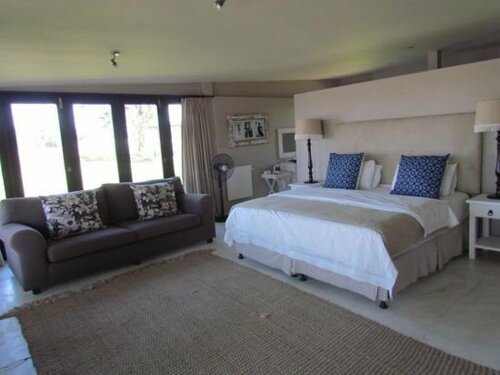 Гостиница Plett River Lodge
