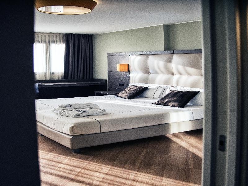 Фото Acca Palace Hotel