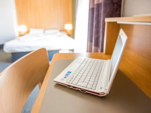 Фото B&b Hotel Clermont-Ferrand Nord Riom