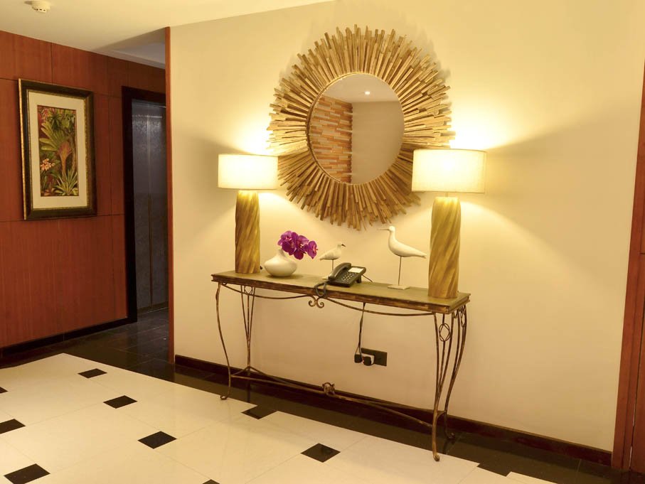 Фото The Somerset Hotel