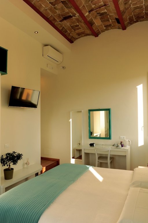 Фото Superior Relais