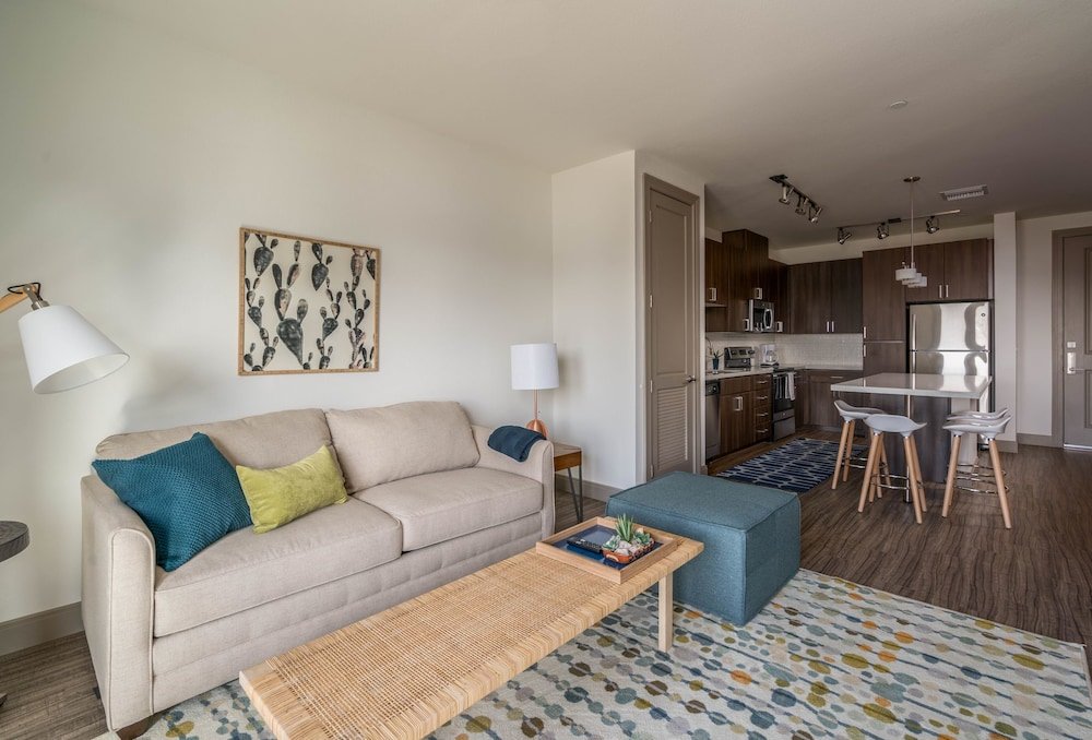 Фото Luxe Tempe Apartments by WanderJaunt