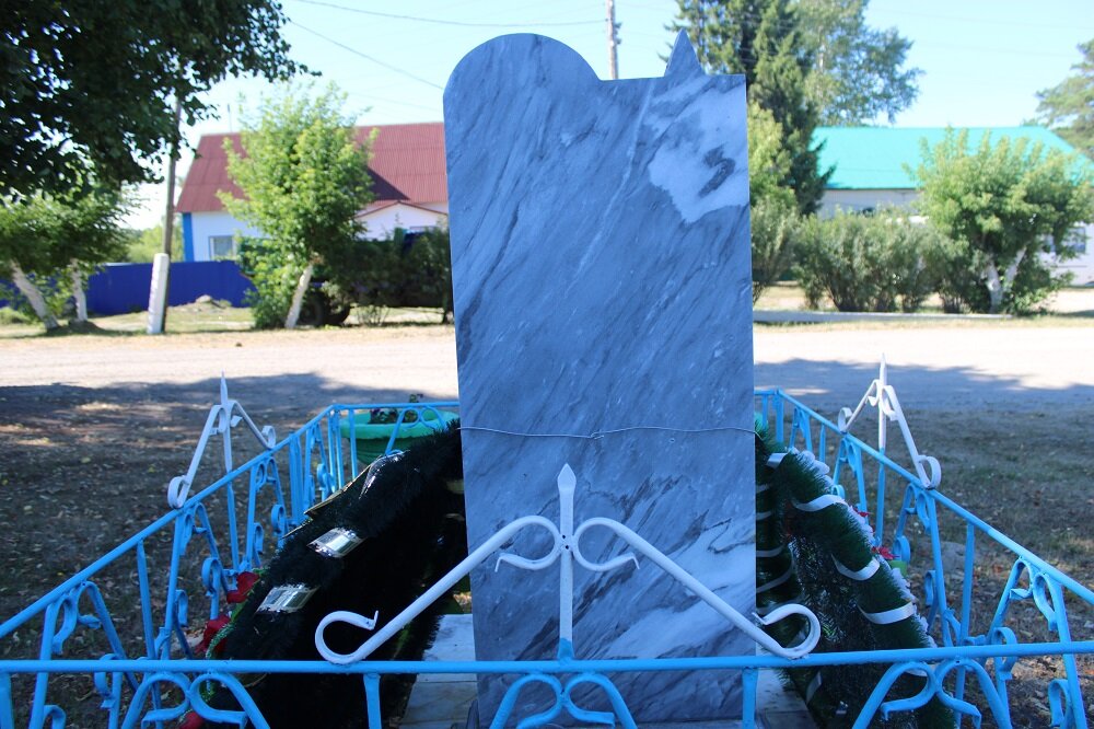 Monumento, memorial Воинам-односельчанам, павшим в годы Великой Отечественной войны, , foto