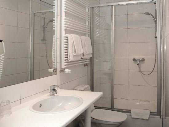 Фото Ambassador Hotel