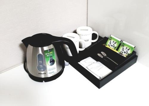 Фото Leeinstay Hotel