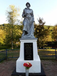 Советским воинам Великой Отечественной войны (Краснодарский край, Туапсинский муниципальный округ, село Навагинское, Центральная улица), памятник, мемориал в Краснодарском крае