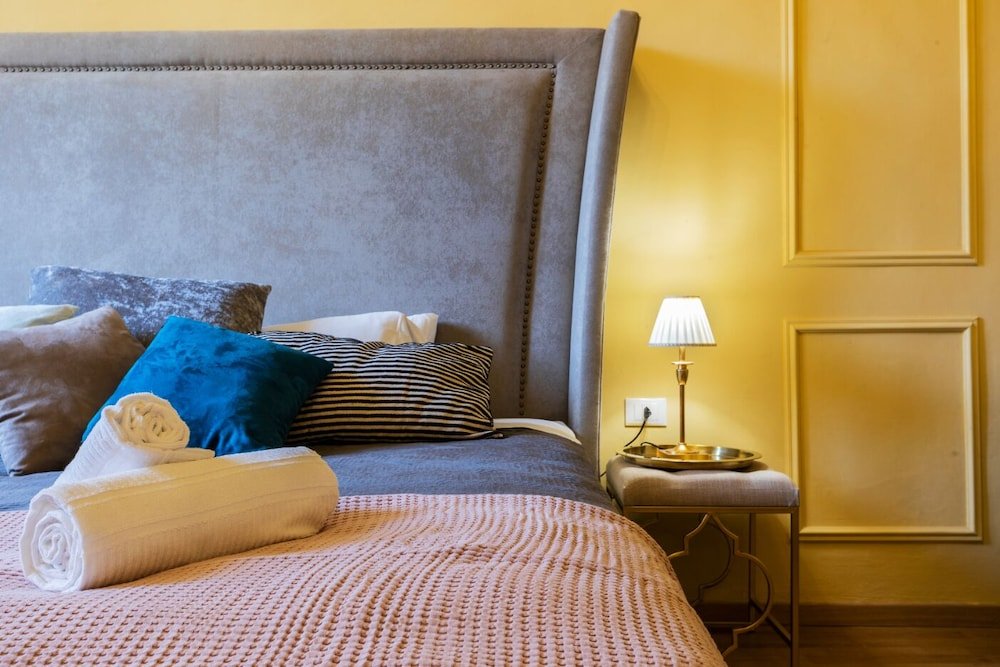 Фото A Florence Palace - 4 Bedroom Apt - Santa Croce
