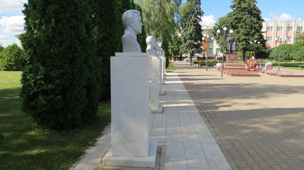 Monument, memorial Бюст Героя Советского Союза Н. Д. Маринченко, Belgorod Oblast, photo