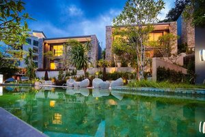 отель The Woods Natural Park Resort Phuket
