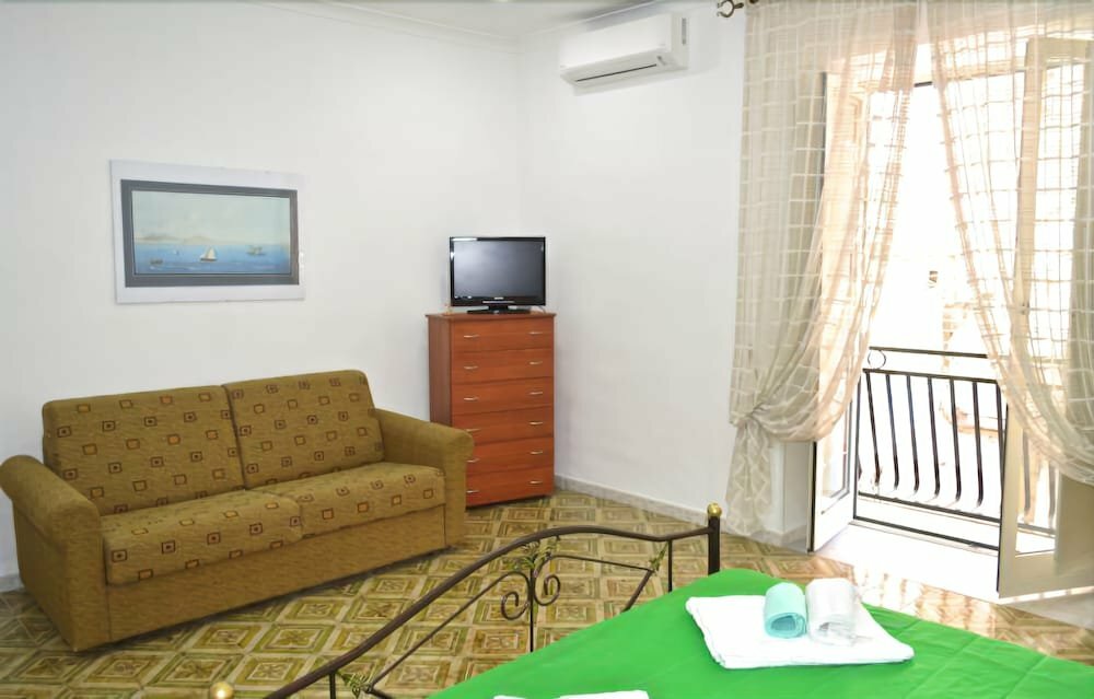 Apartments Daily Relax, Naples, photo