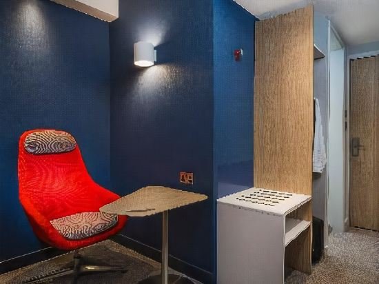 Фото Holiday Inn Express Nice - Grand Arenas, an Ihg Hotel