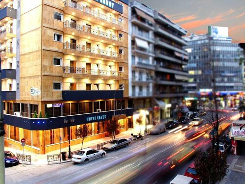 Гостиница Savoy Hotel в Пирее