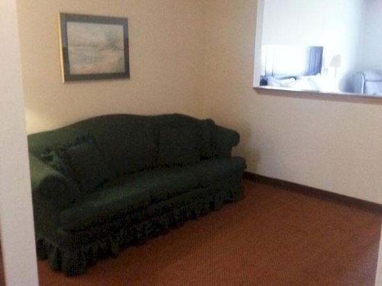 Фото Red Lion Inn & Suites Sequim