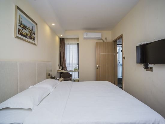 Фото GreenTree Inn Chengdu high-tech Development West Zone Shidai Tian Street Express Hotel