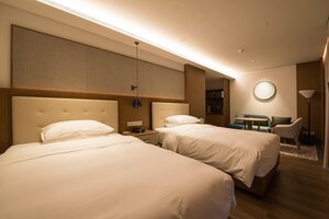 Wingate by Wyndham Hainan Chengmai (Hainan Province, Hainan Island, 30 Yongqing Avenue West Road), hotel