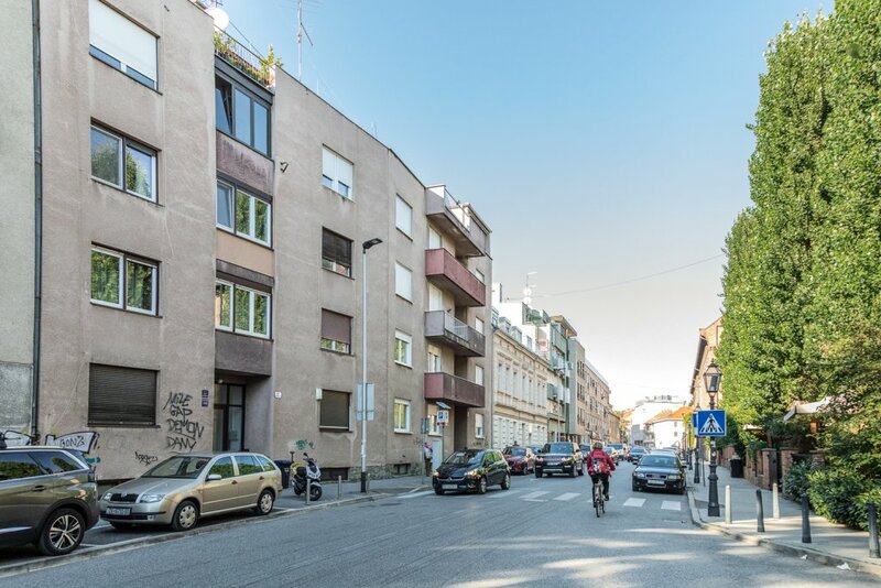Гостиница Spacious 2bdr Apartment on Tkalciceva Street в Загребе