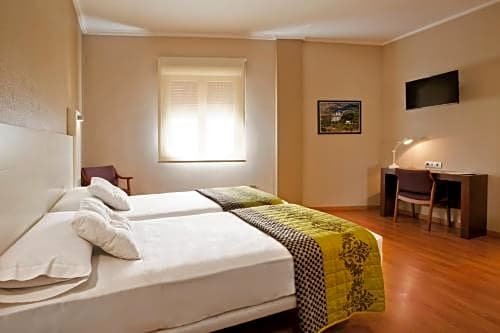 Фото Hotel Fuente El Cura