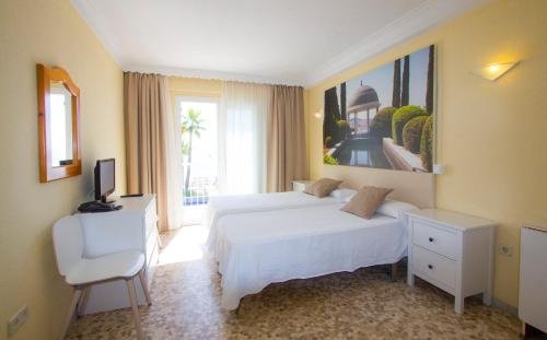 Фото Playa Miguel Beach Club & Aparthotel