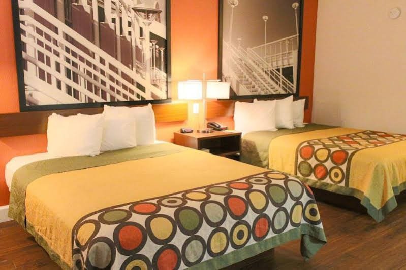Фото Super 8 by Wyndham Orlando International Drive