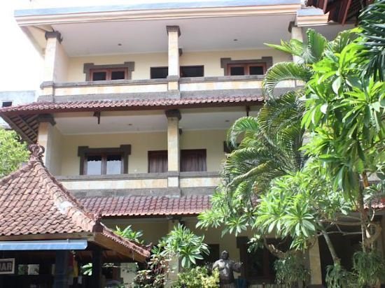 Фото Legian Village Hotel