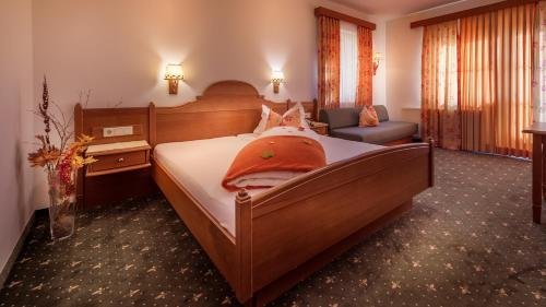 Фото Tennis & Golf Hotel Höllrigl