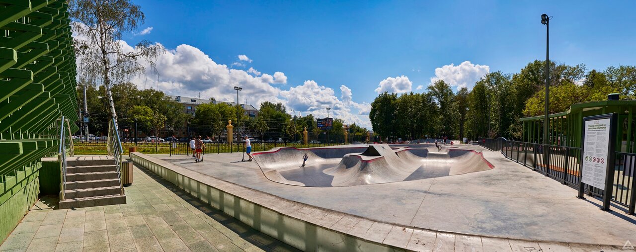 Порно жігіт анамды трахает және ішке кірді