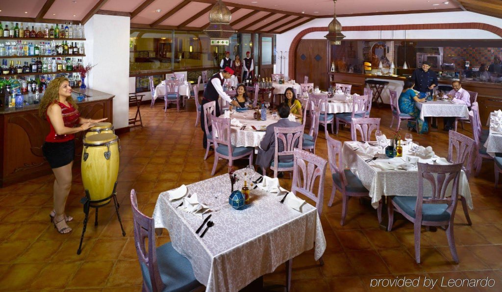 Фото Grand Chennai by Grt Hotels