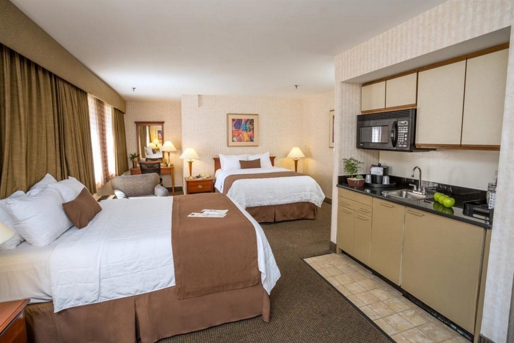 Фото The Inn at Longwood Medical