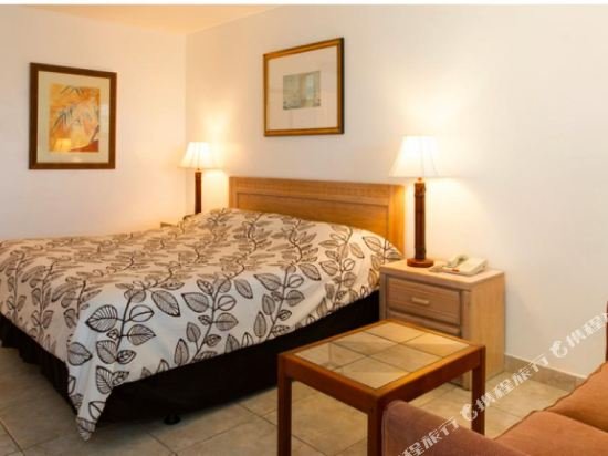 Фото Carriage House Resort Motel