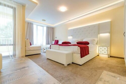 Гостиница Red Hotel - Lozenetz в Лозенце