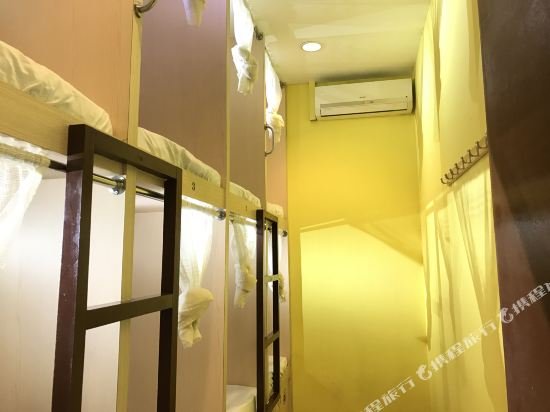 Фото H2 Backpackers