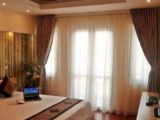 Фото Impressive Boutique Hotel