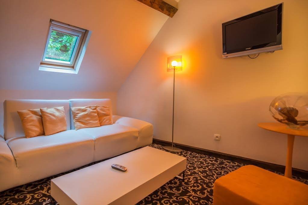 Фото Le Pavillon Des Lys