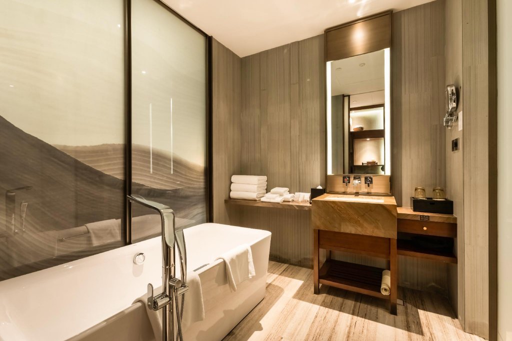 Фото Hualuxe Wuxi Taihu, an Ihg Hotel