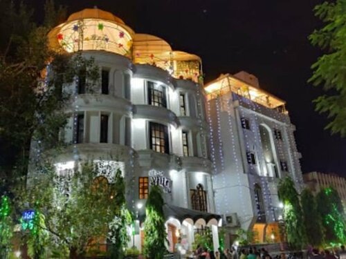 Hotel Apna Avenue