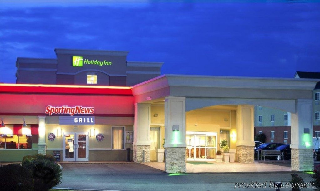 Фото Best Western Premier Richmond City Gateway