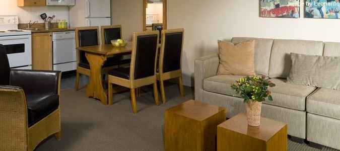 Фото Whistler Village Inn And Suites